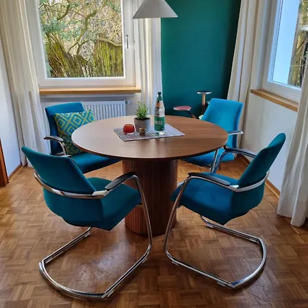 Stadtnahe Mit Garten Und Parkplatz *