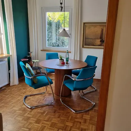 Stadtnahe Mit Garten Und Parkplatz Oldenburg