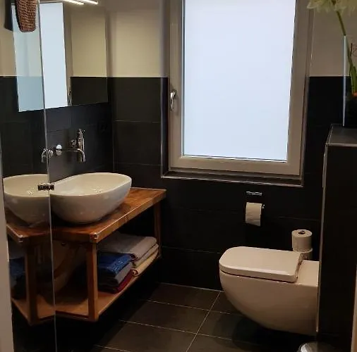 Stadtnahe Mit Garten Und Parkplatz Lejlighed *