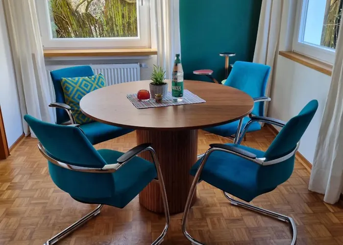 Stadtnahe Mit Garten Und Parkplatz *